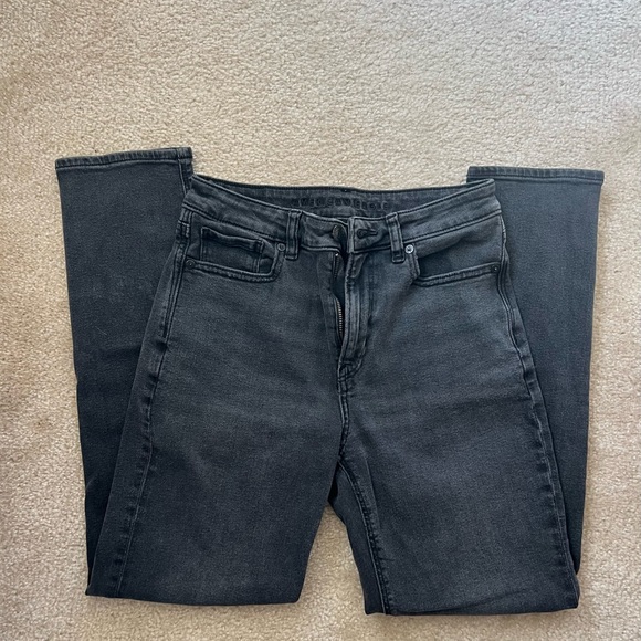 American Eagle Outfitters Women's Washed Black Stretch Mom Jean - Picture 6 of 9